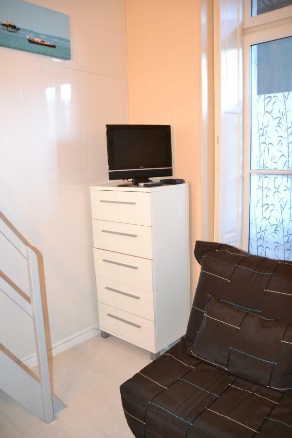 コテレPetit Studio Dans Immeuble De Caractereアパートメント エクステリア 写真